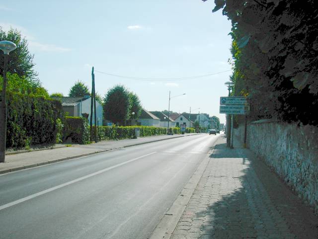 Rue de Paris venant de Noisiel