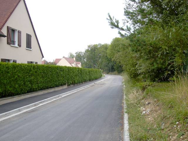 Chemin d'Emerainville