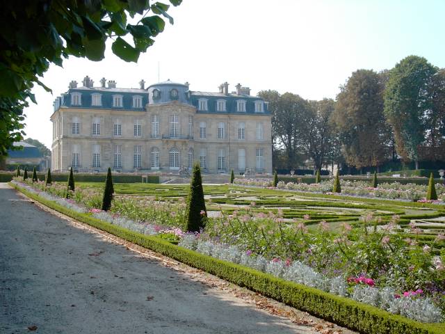 Broderies et chteau